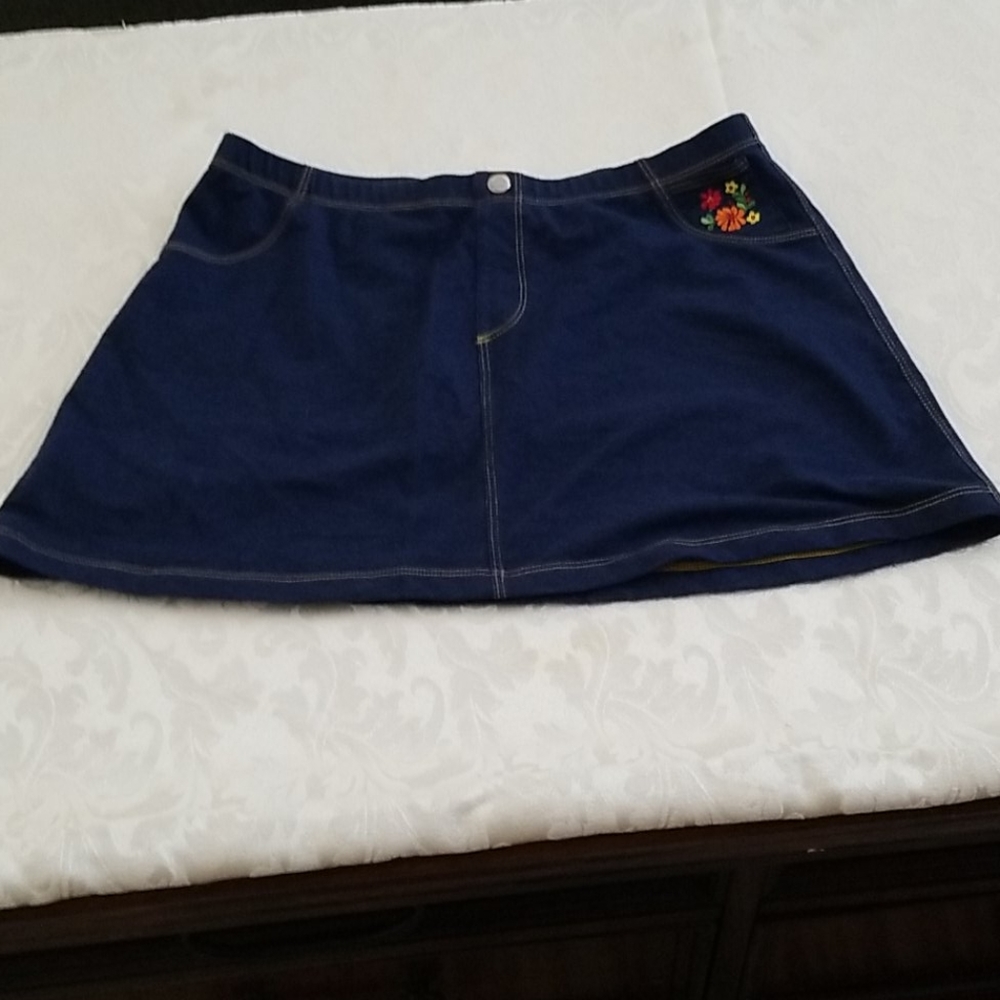 Esprit Cover Up - Picture 1 of 5